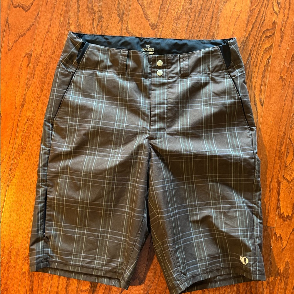 Pearl Izumi Men's Plaid Hybrid Shorts
